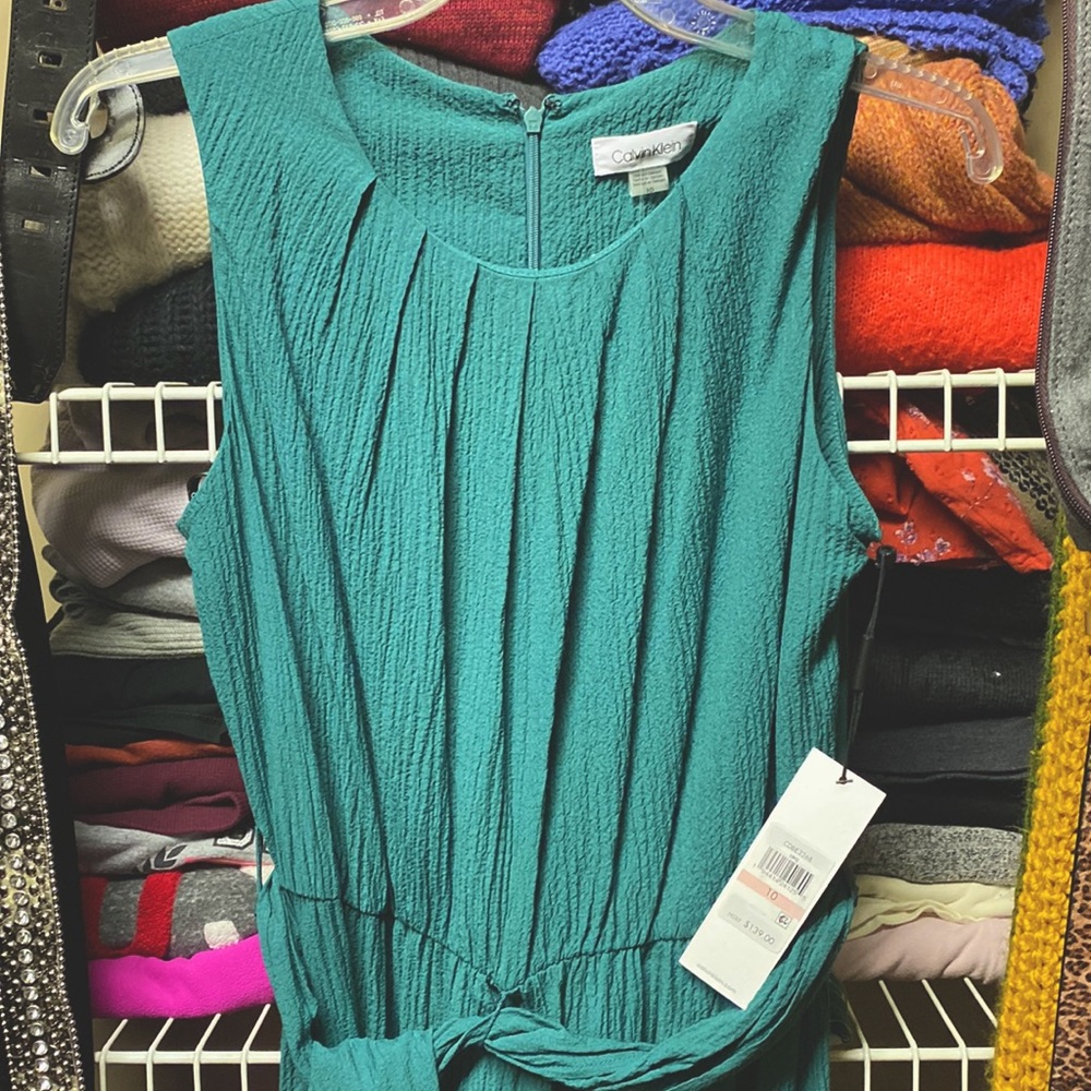 Calvin Klein Size 10, celedon green maxi dress - NWT